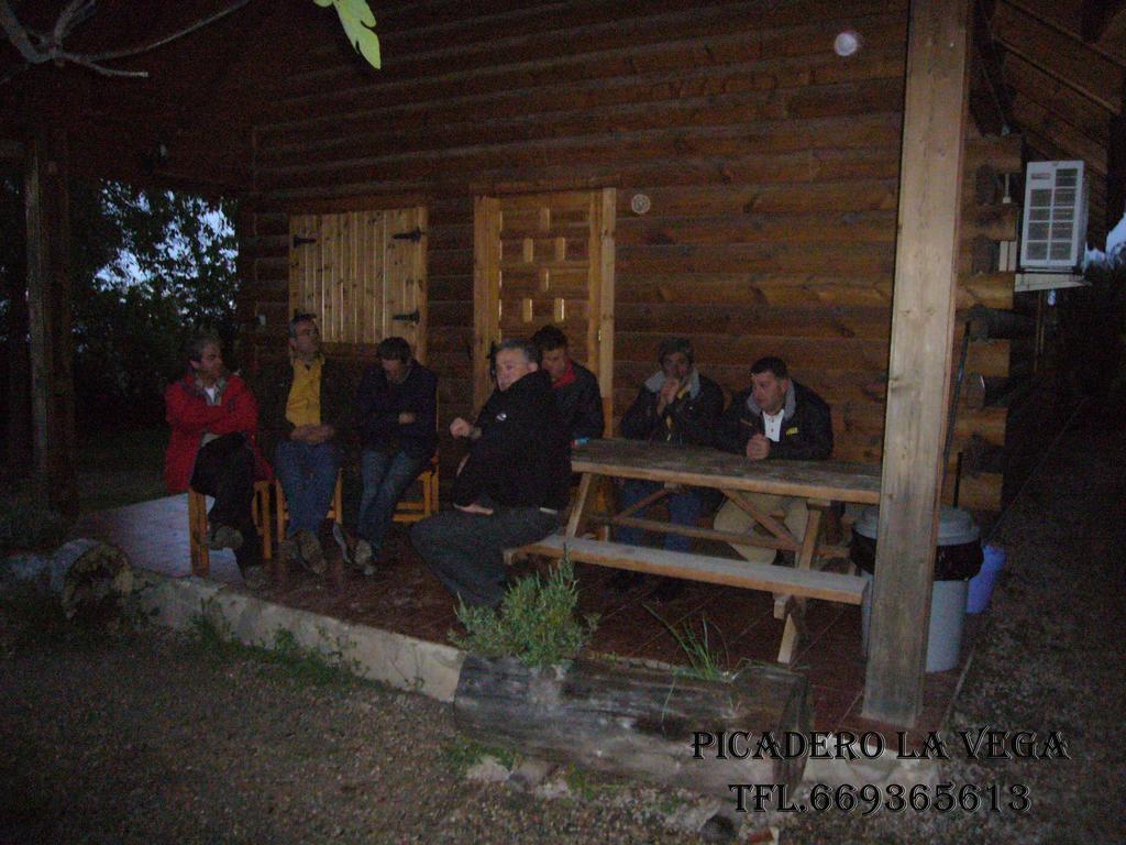 Cabana De Madera La Encina 布伦切尔 外观 照片